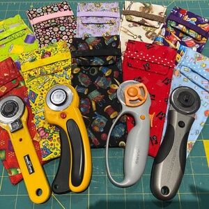 1 New Rotary Cutter Case Holder Pouch Travel Bag Handmade Sewing Themed Fabric